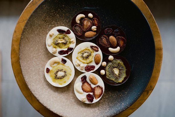 Fruits secs enrobés de chocolat : délices sains et gourmands